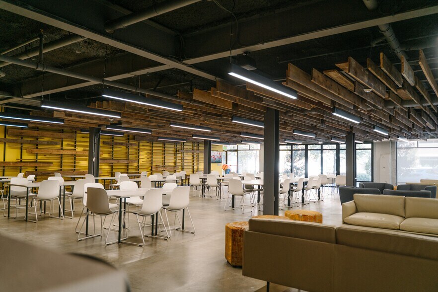 More Photos Of 1300 South Blvd, Charlotte Office For Sale