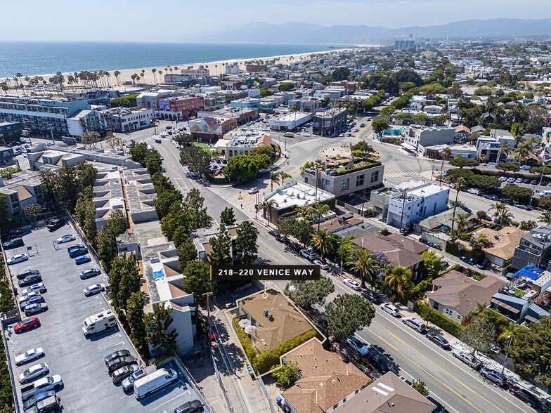 More Photos Of 218 Venice Way, Venice Multifamily For Sale