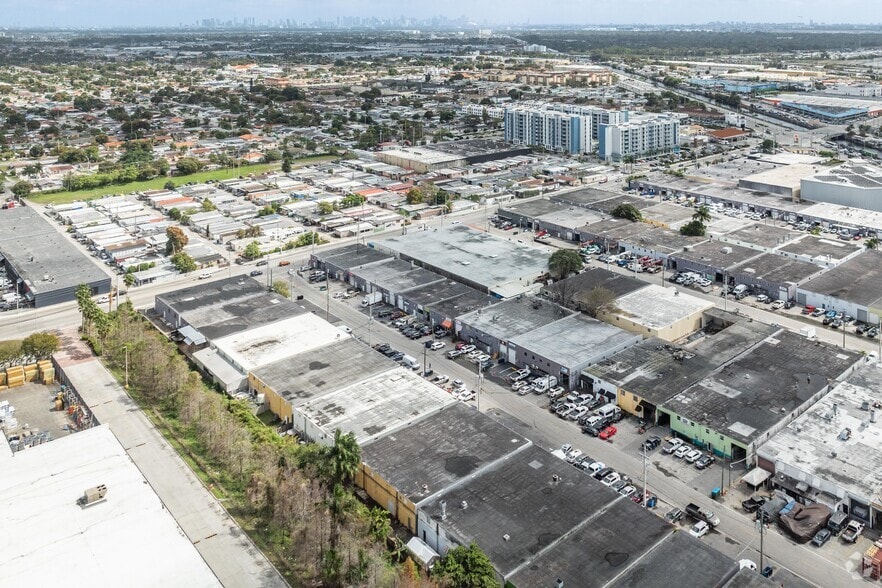 More Photos Of 1612-1646 W 31st Pl, Hialeah Unknown For Lease