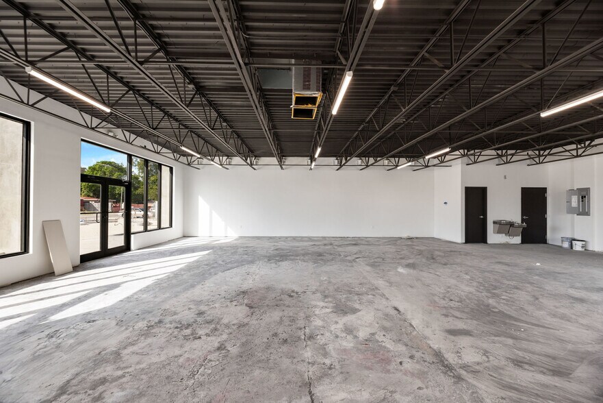 More Photos Of 612 NW 9th Ave, Fort Lauderdale Restaurant For Lease