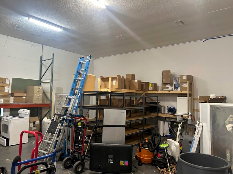 More Photos Of 101 Mattie M Kelly Blvd, Destin Light Distribution For Lease