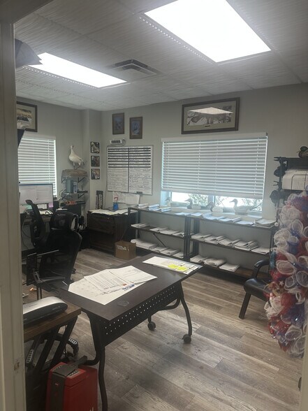 More Photos Of 11524 31st Ter E, Palmetto Industrial For Sale