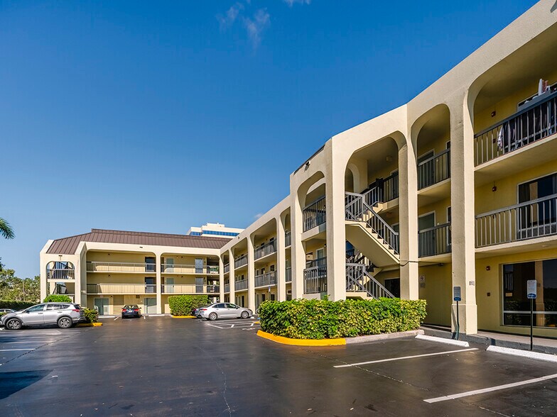 More Photos Of 1505 Belvedere Rd, West Palm Beach Hotel For Sale