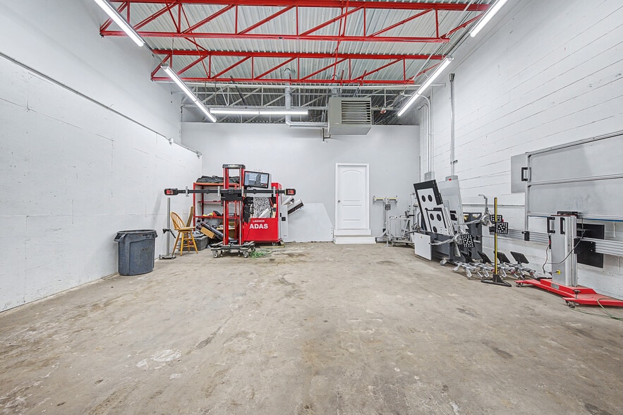 More Photos Of 204 Providence St, Hyde Park Industrial For Lease