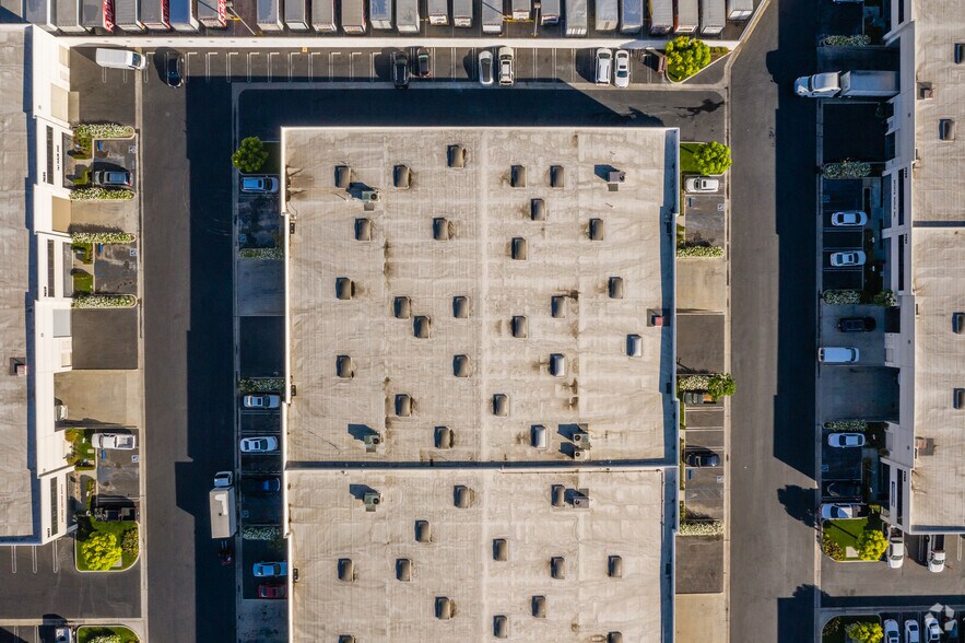 More Photos Of 7617-7621 Somerset Blvd, Paramount Unknown For Lease