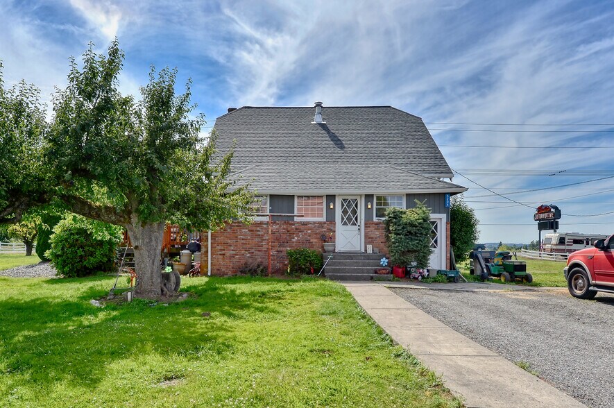 More Photos Of 5214 Guide Meridian, Bellingham Auto Repair For Sale