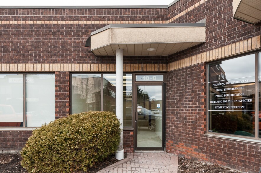 More Photos Of 6 Antares Dr, Ottawa Office For Lease