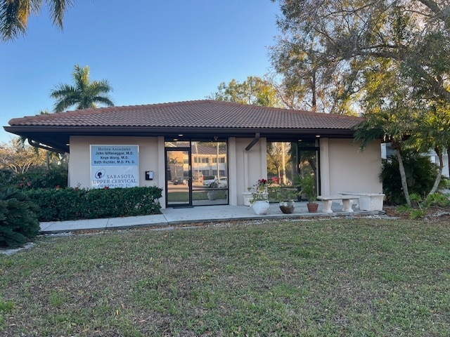 More Photos Of 3920 Bee Ridge Rd, Sarasota Medical For Lease