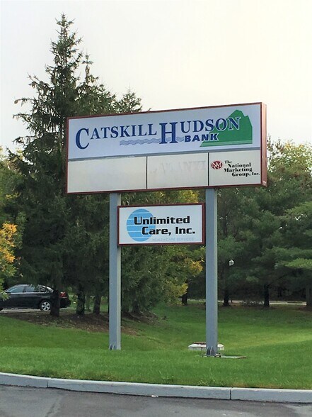 More Photos Of 643 Route 211E, Middletown Storefront Retail Office For Lease