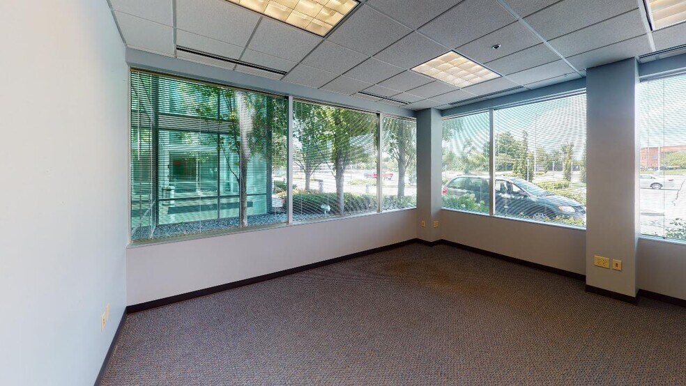 More Photos Of 630 W Carmel Dr, Carmel Office For Lease