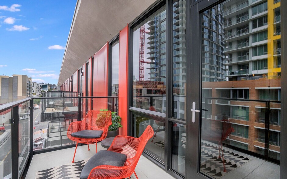 More Photos Of 1501 Island Ave, San Diego Apartments For Lease