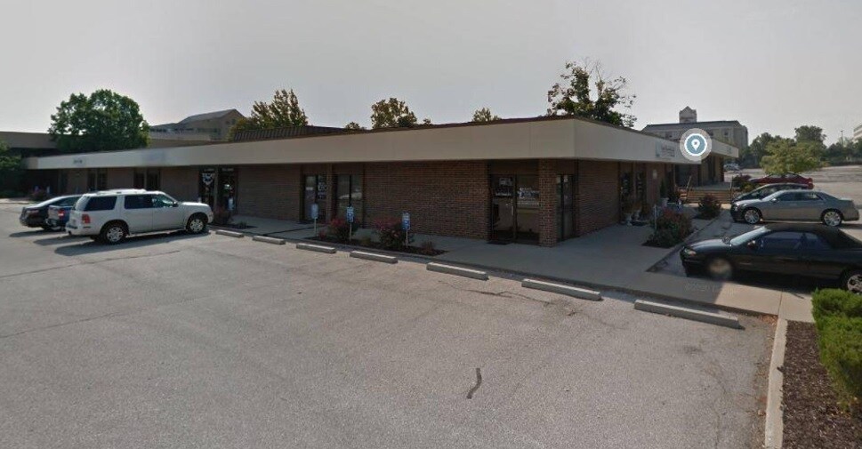 Primary Photo Of 10520 Barkley St, Overland Park Office For Lease