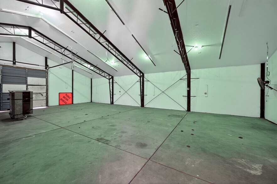 More Photos Of 1743 Burton St, Strasburg Industrial For Sale