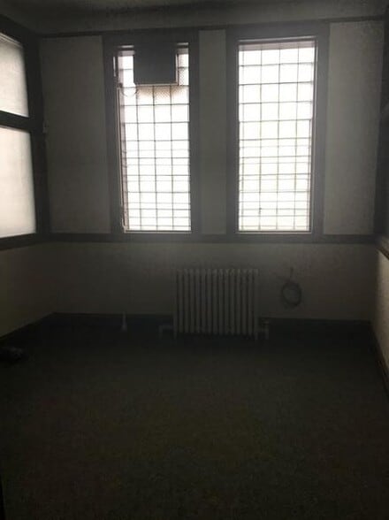 More Photos Of 4110 Davison St, Pittsburgh Office For Lease