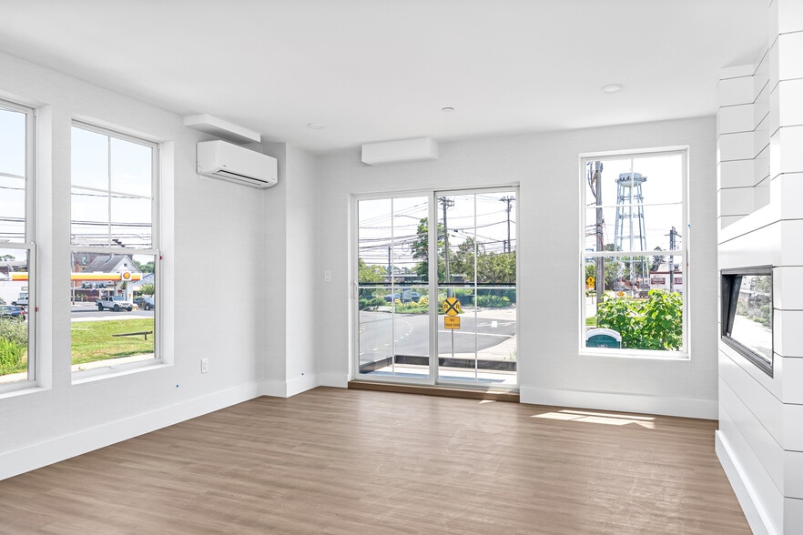 More Photos Of 32 Broadway Ave, Mystic Hotel For Sale