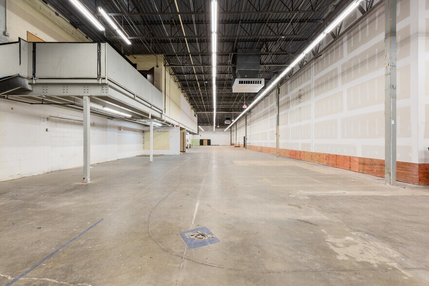 More Photos Of 5252 Bardstown Rd, Louisville General Retail For Sale