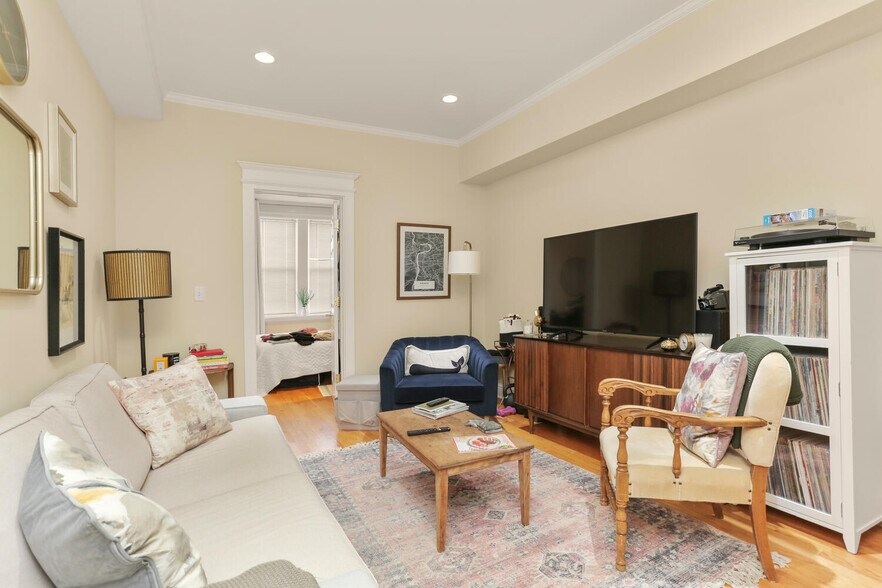 More Photos Of 345 Greenwich Ave, Greenwich Office For Sale