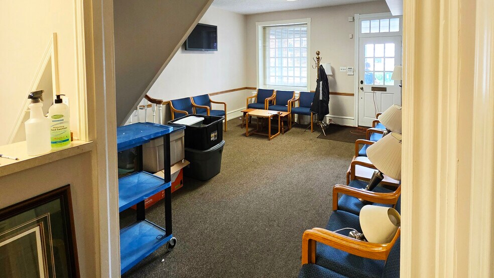 More Photos Of 5912 Ridge Ave, Philadelphia Medical For Lease