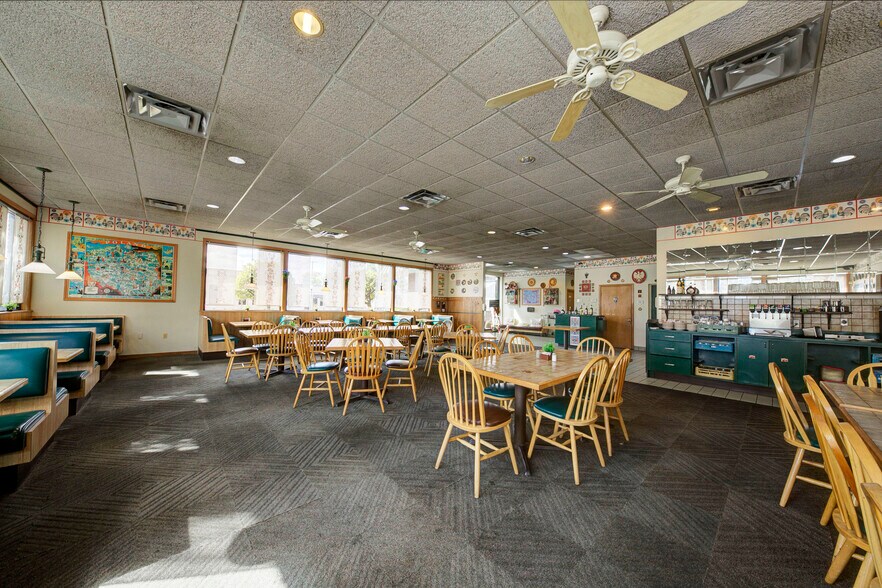 More Photos Of 1744 Biddle Ave, Wyandotte General Retail For Sale