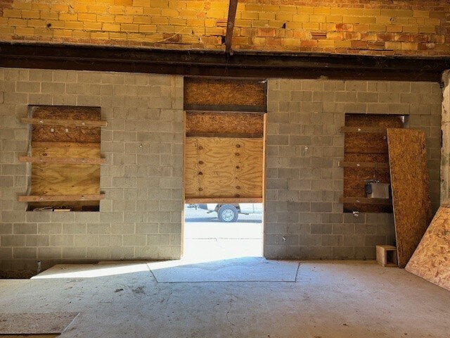 More Photos Of 10331 Hamilton Ave, Detroit Storefront Retail Office For Lease