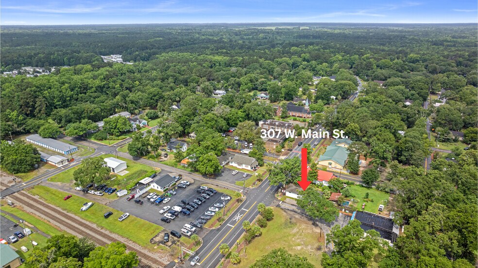 More Photos Of 307 Main Street, Ridgeland Flex For Sale