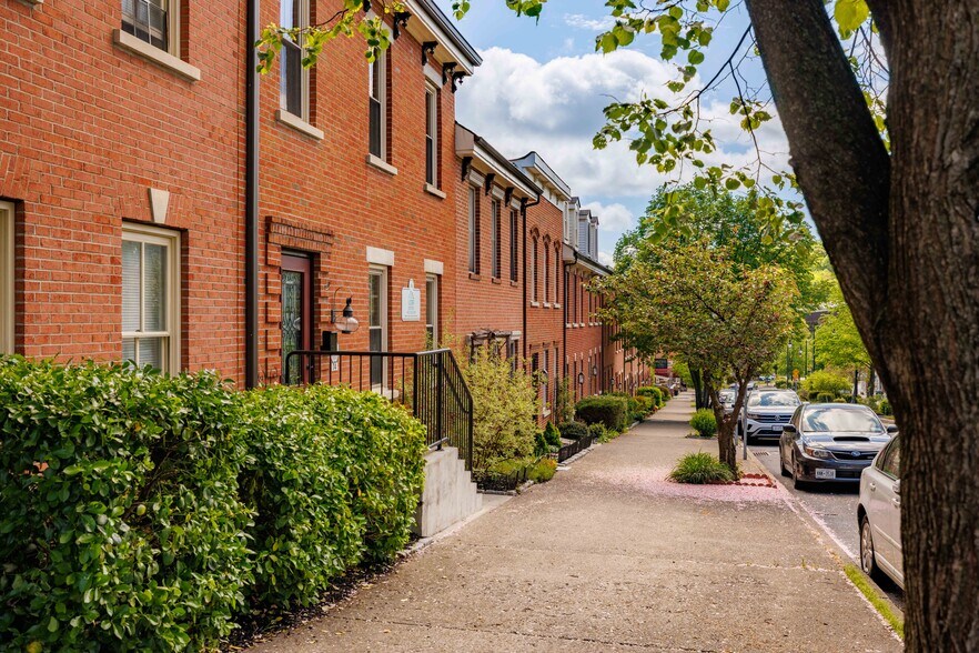 Primary Photo Of 74 Broadway, Kingston Office For Sale