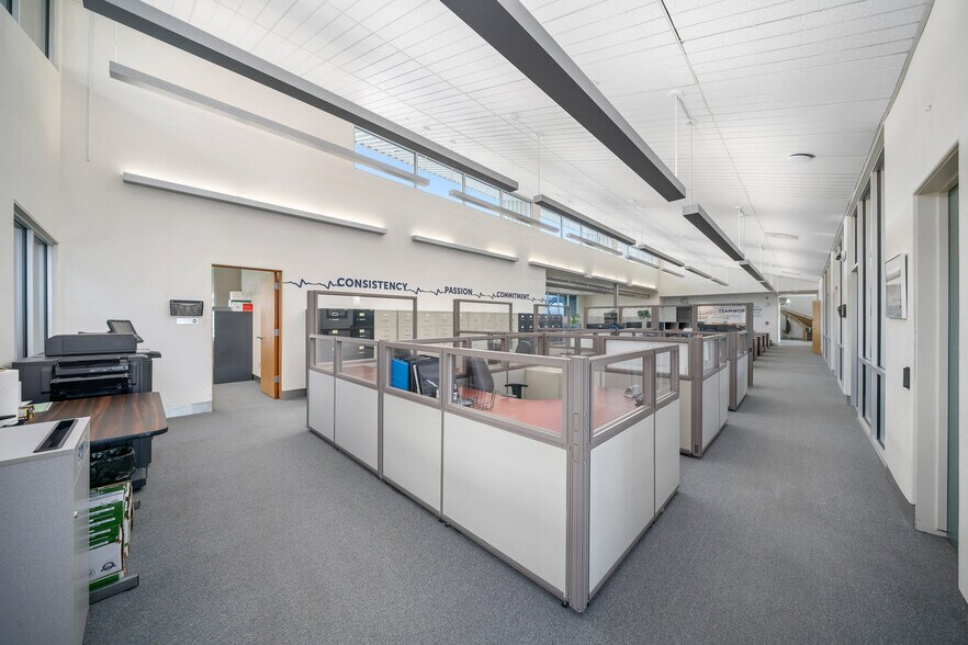 More Photos Of 4301 Second Wind Way, Paso Robles Office For Lease