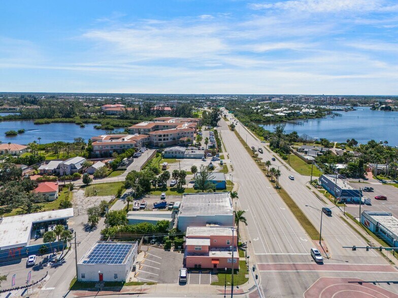 More Photos Of 901 S Tamiami Trl, Nokomis Storefront Retail Office For Sale