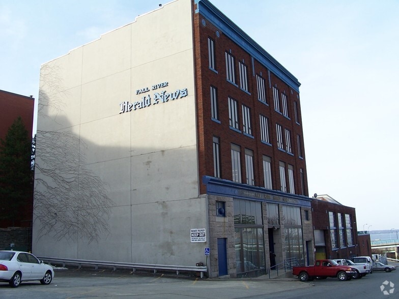 More Photos Of 207 Pocasset St, Fall River Warehouse For Lease