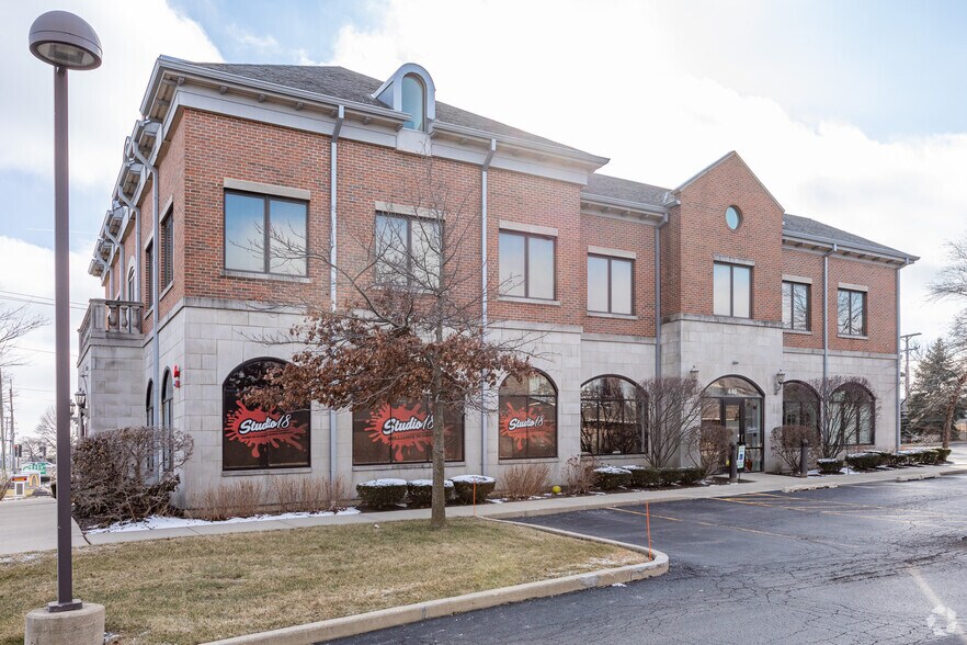 More Photos Of 440-442 Milwaukee Ave, Lincolnshire Medical For Lease