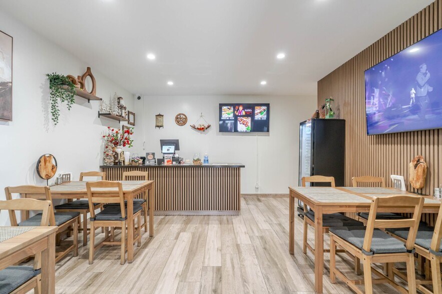 More Photos Of 11635-11637 Tuxford St, Sun Valley Warehouse For Sale