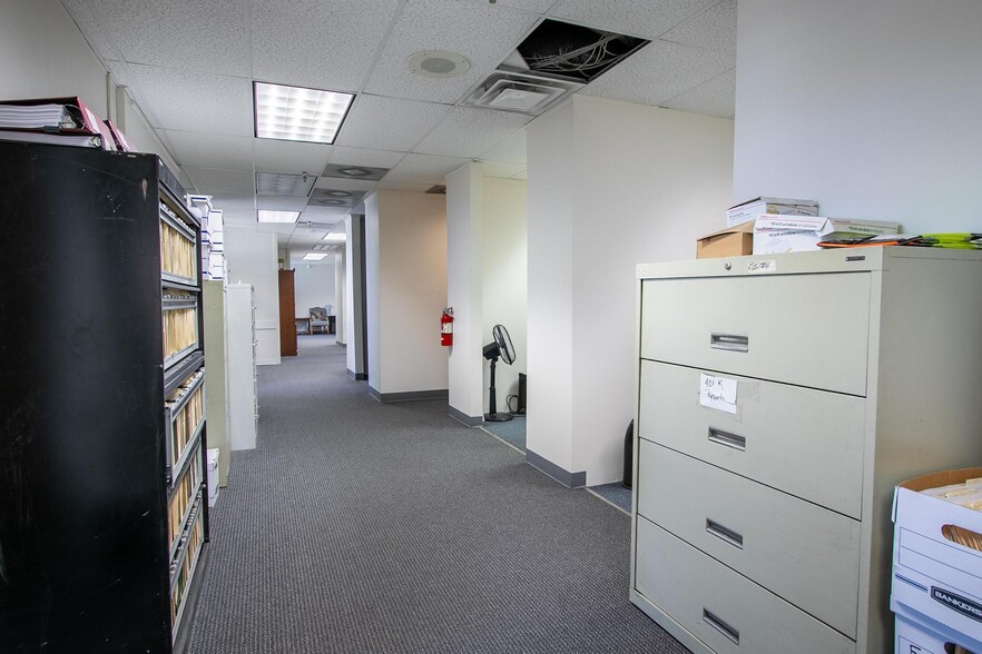 More Photos Of 811 E Waterman St, Wichita Warehouse For Lease