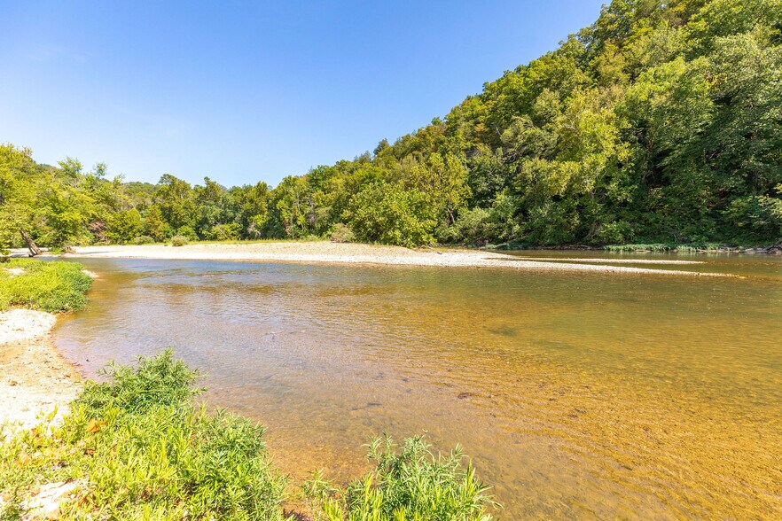 More Photos Of 1211 Cox Ford Rd, Crane Specialty For Sale