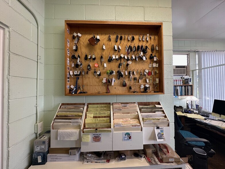 More Photos Of 3135 Lower Kula Rd, Kula Storefront Retail Office For Sale