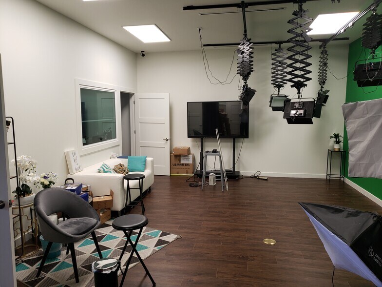 More Photos Of 12234 Shadow Creek Pky, Pearland Medical For Sale