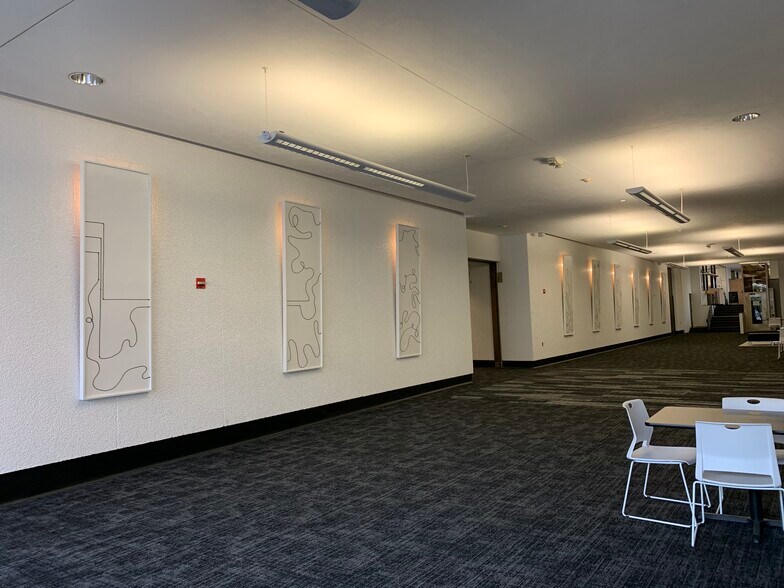 More Photos Of 534 S Kansas Ave, Topeka Office For Sale