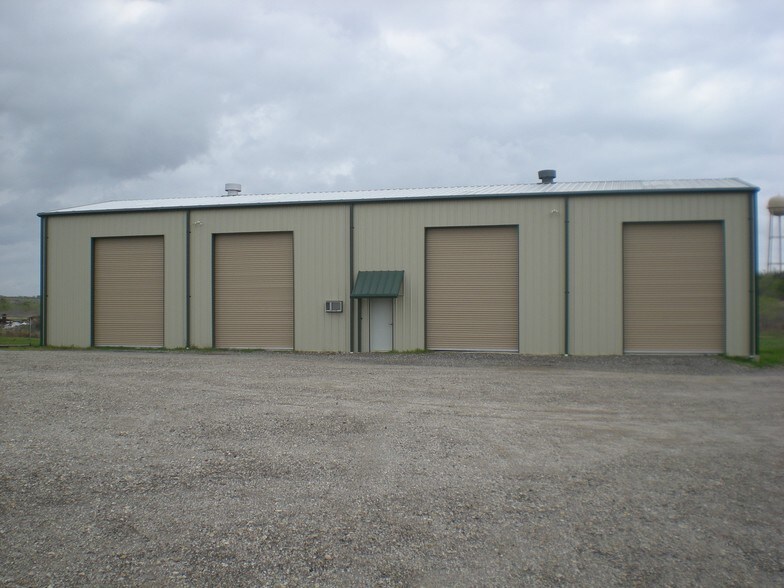 More Photos Of 4718 FM 1327, Creedmoor Warehouse For Lease