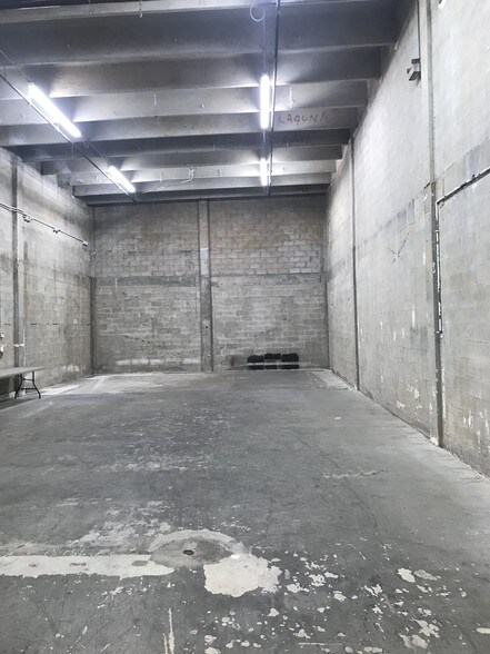 More Photos Of 6820-6856 NW 77th Ct, Miami Warehouse For Lease
