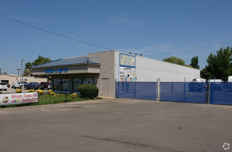 More Photos Of 12222 Woodside Ave, Lakeside Freestanding For Lease