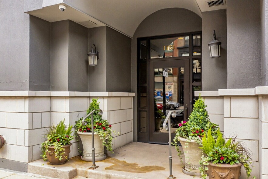 More Photos Of 1133-1139 S Wabash Ave, Chicago Apartments For Sale