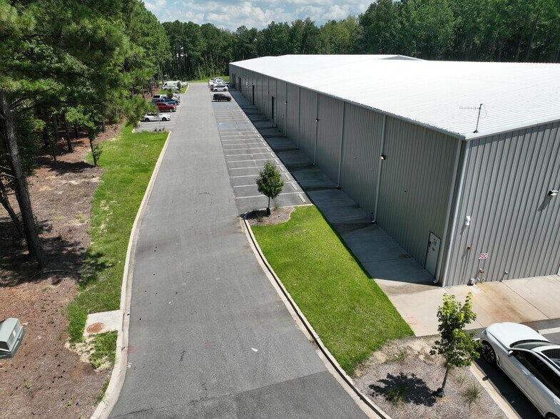 More Photos Of 1056 Business Park Rd, Summerville Distribution For Lease