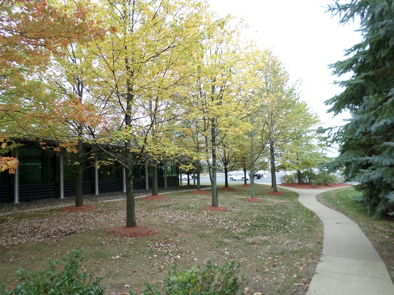 More Photos Of 395 Oak Hill Rd, Mountain Top Manufacturing For Lease