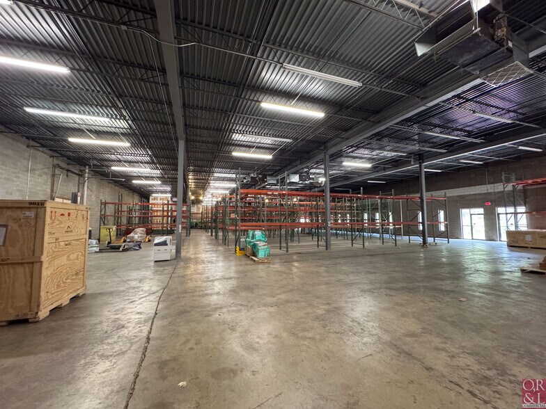 More Photos Of 95 Peters Rd, Bloomfield Light Manufacturing For Lease