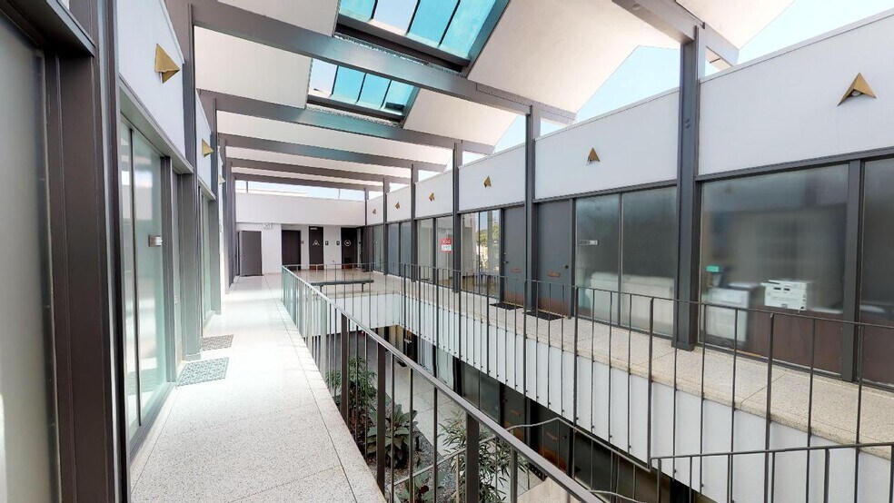 More Photos Of 3065 Rosecrans Pl, San Diego Loft Creative Space For Lease