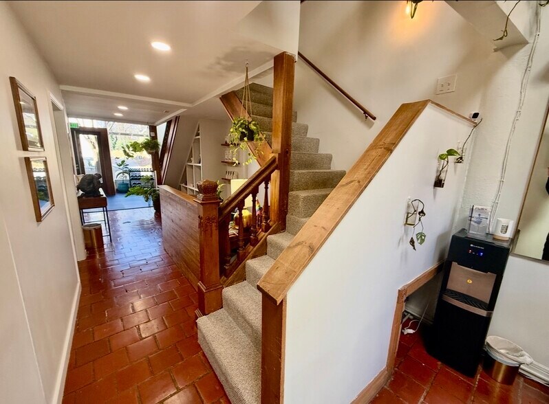 More Photos Of 1033 Monroe Dr, Atlanta Storefront Retail Office For Sale