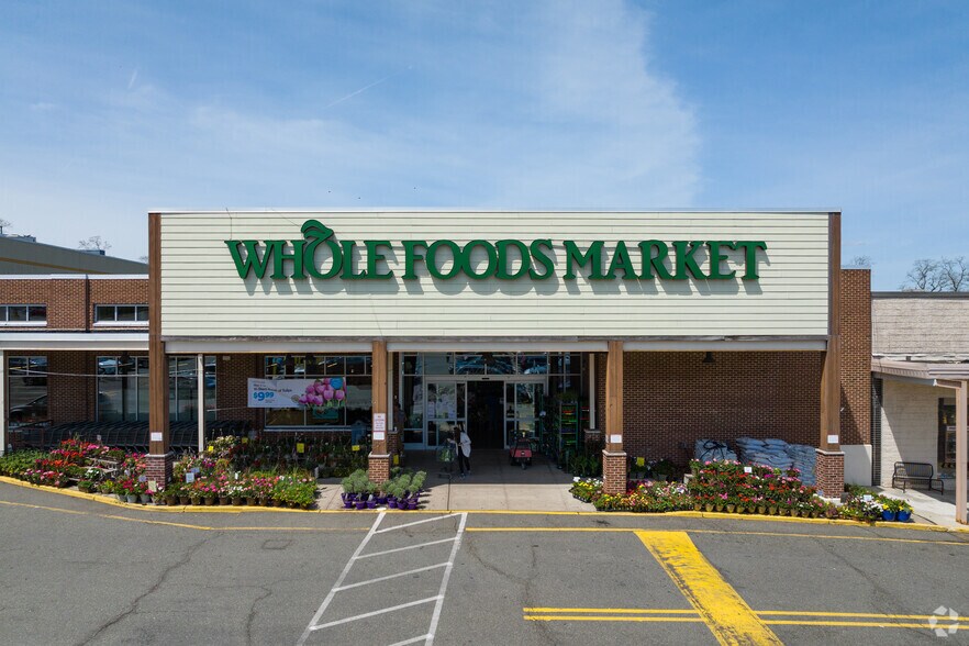 More Photos Of 255 Prospect Ave, West Orange Unknown For Lease