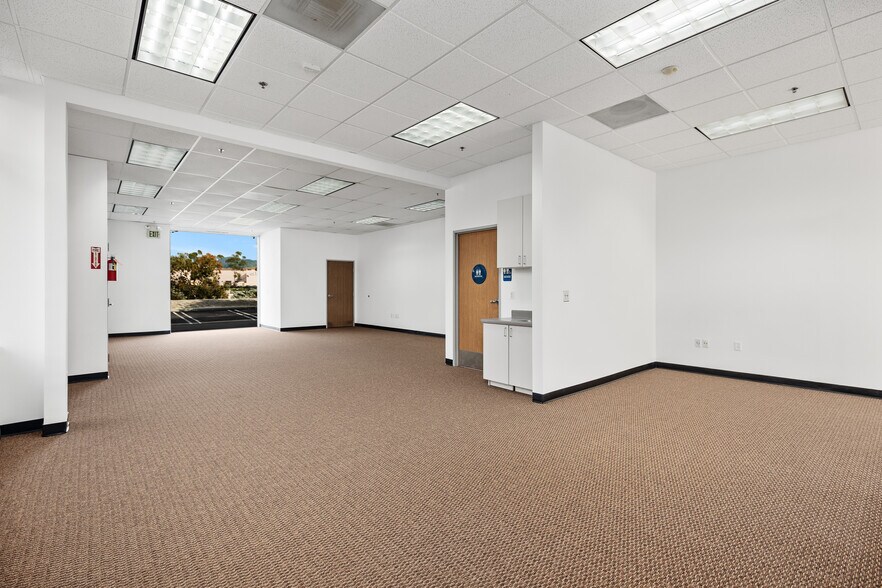 More Photos Of 26429 Rancho Pky, Lake Forest Research And Development For Lease