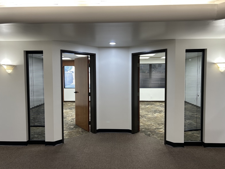 More Photos Of 20355 Hawthorne Blvd, Torrance Office For Lease