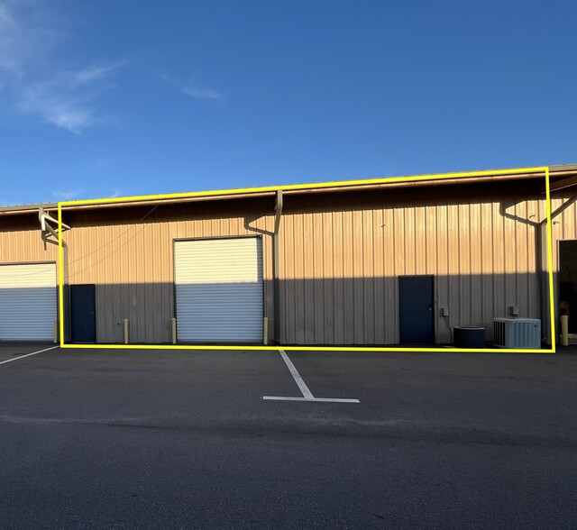 Primary Photo Of 2825 Parkway St, Lakeland Manufacturing For Sale