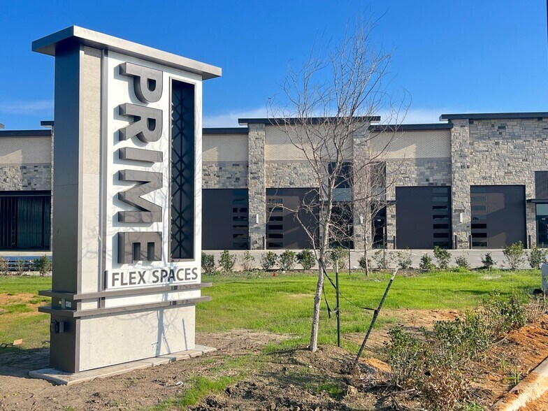 More Photos Of 2601 TX-121, Lewisville Light Distribution For Sale